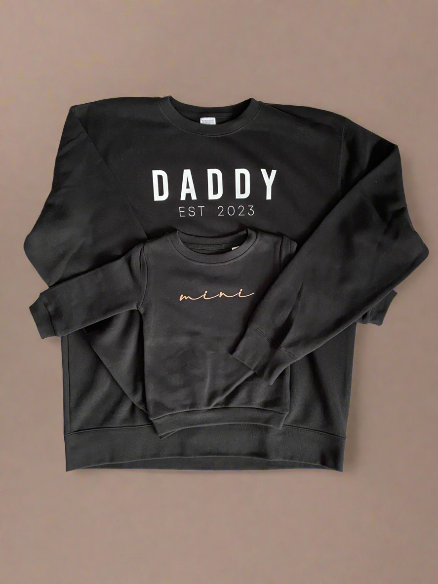 Collegepaita Daddy - Black